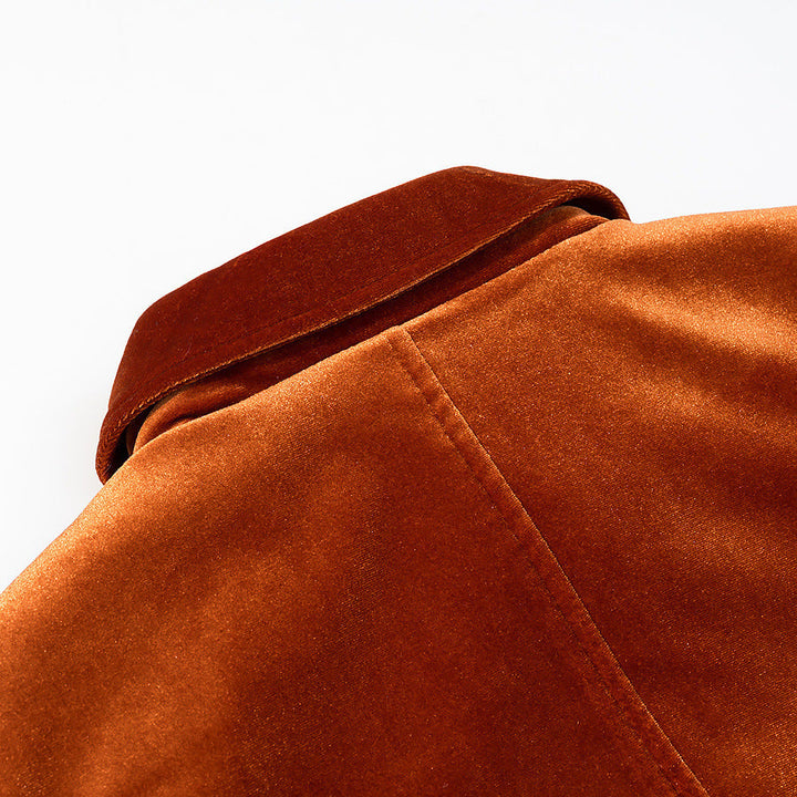Dam kort jacka in sammet look med skjortkrage, applied flap fickor, och gold-colored dekorativ knappar