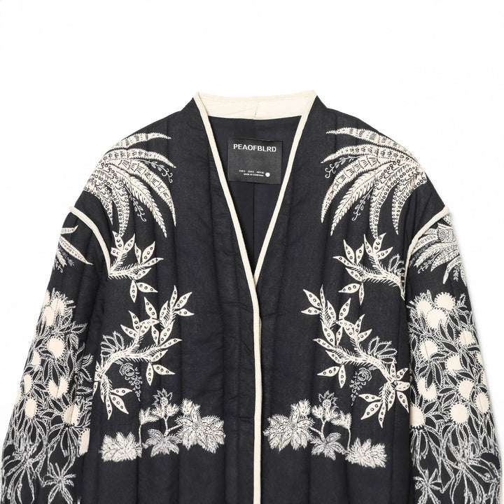 Dam kimono-stil quiltad jacka med floral embroidery och kontrast piping