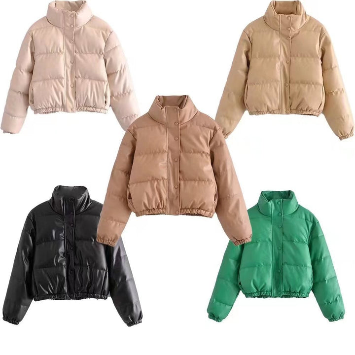 Dam kort quiltad konstläder quiltad jacka med high ståkrage, press knäppning, och adjustable drawstring fåll