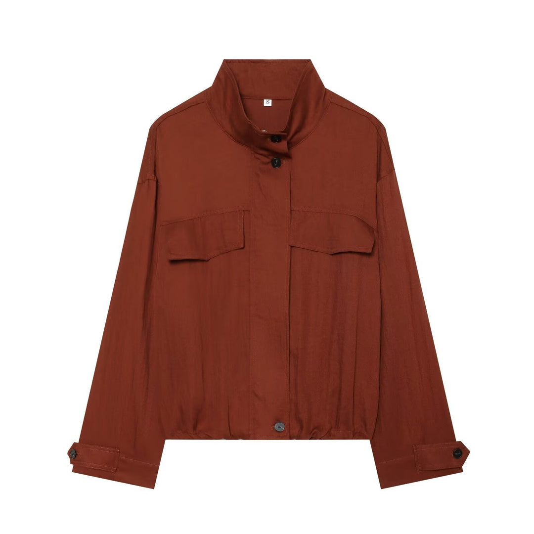 Dam Kort Jacka i Utility Stil med Stå Krage, Patch Chest Fickor, och Drawstring Nederkant