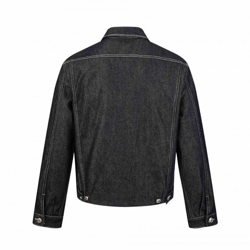 Herr boxig denimjacka med contrasting quiltad sömmar och patch bröstfickor