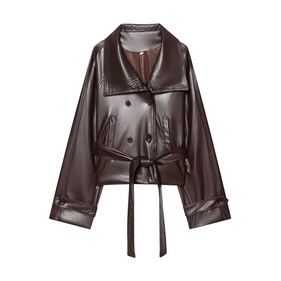 Dam Kort Faux Läder Trenchcoat i Boxig Skärning med Oversize Shawl Krage och Ties