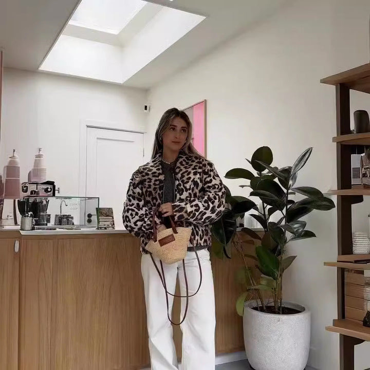 Dam cropped övergångsjacka med leopard mönster, hel dragkedja och flap fickor