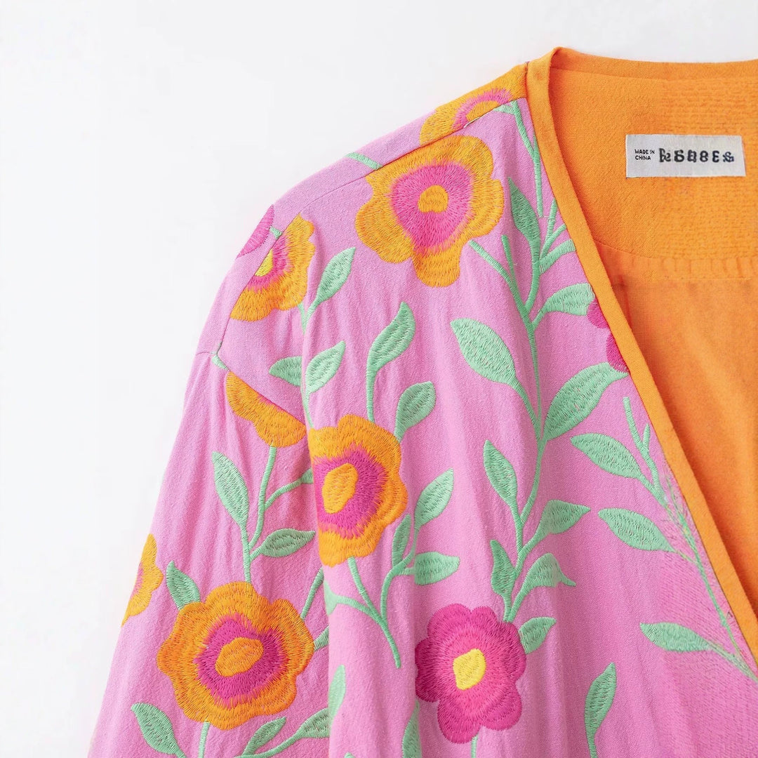 Dam Embroidered Kort Kimono Tillverkad av Bomull Blend med Tied Belt och V-Neck