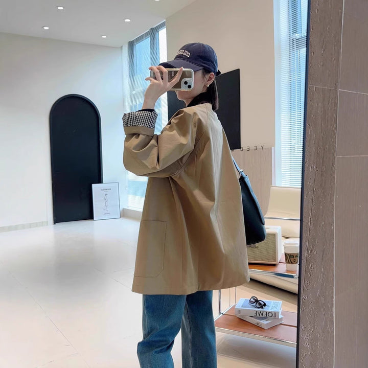 Dam modern oversize jacka med kontrasterande krage