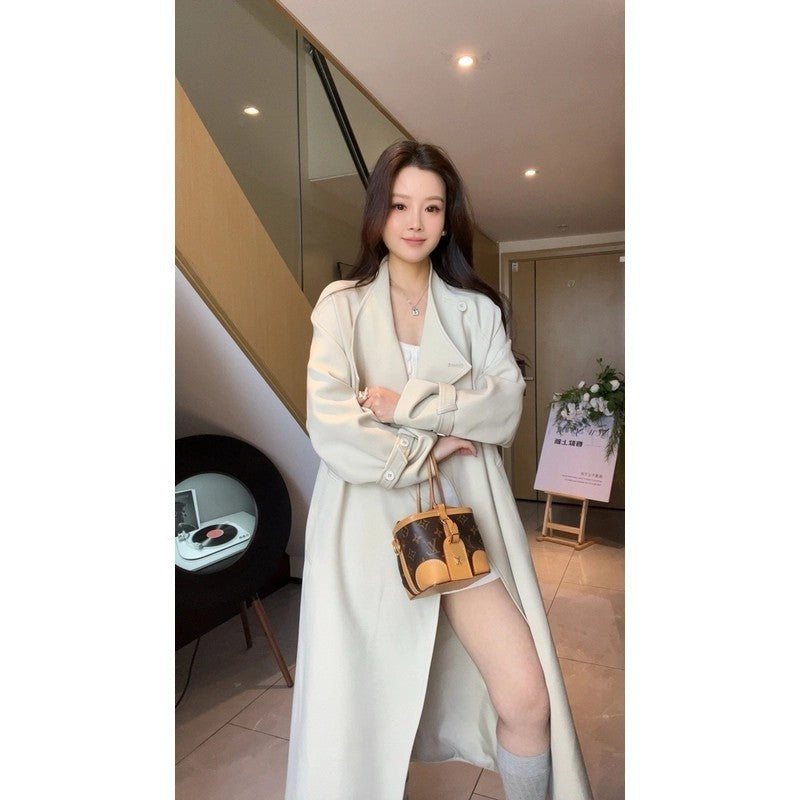 Dam Maxi trenchcoat med Waterfall krage och Gathered ärmar