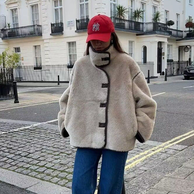 Dam kort kort oversize teddy kappa med Stand krage och kontrast Piping