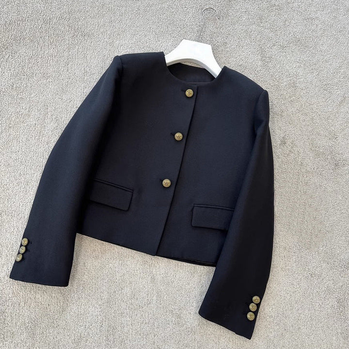 Dam collarless figurnära kort jacka med gold dekorativ knappar och flap fickor
