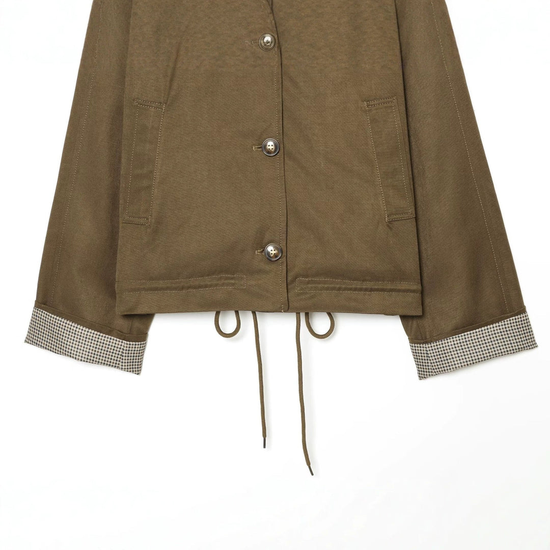 Dam Kort Jacka med Hög Stå Krage, Drawstring Nederkant och Contrasting Rutig Muddar