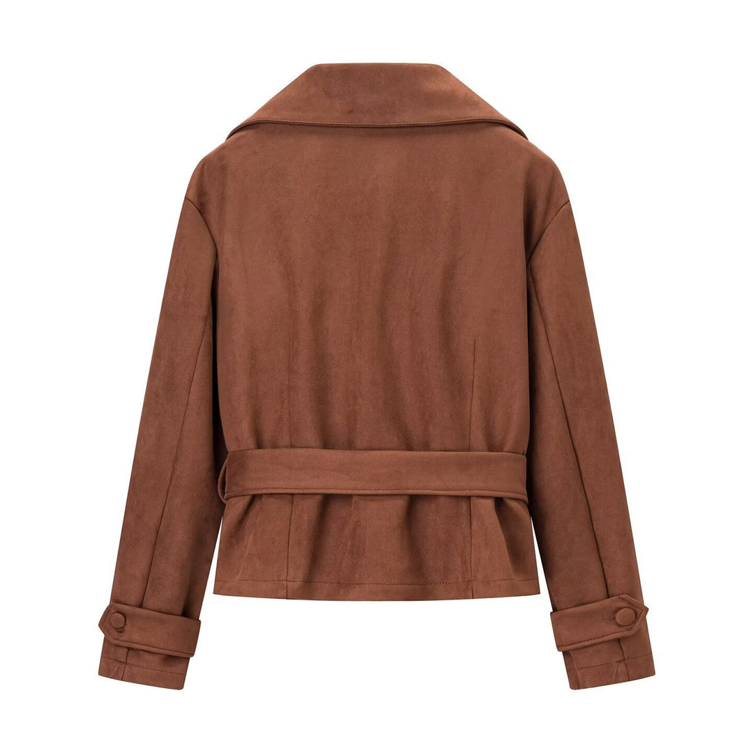 Dam kort jacka in mocka look med midjebälte och stor lapel