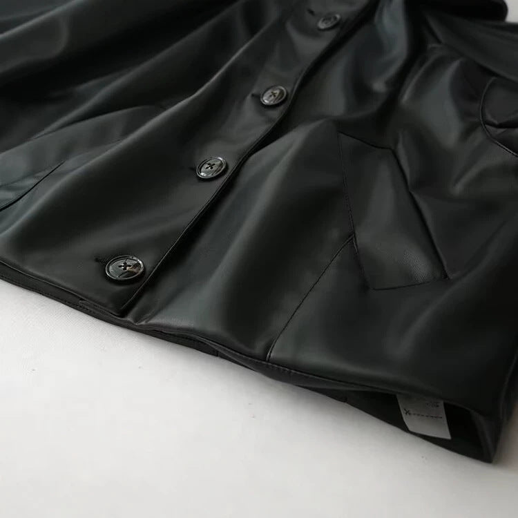 Dam kort jacka in shirt stil gjord vegan smooth läderlook med distinctive angled fickor