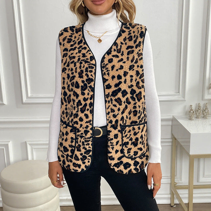 Dam Lined Teddy väst med leopardprint och påsydda fickor