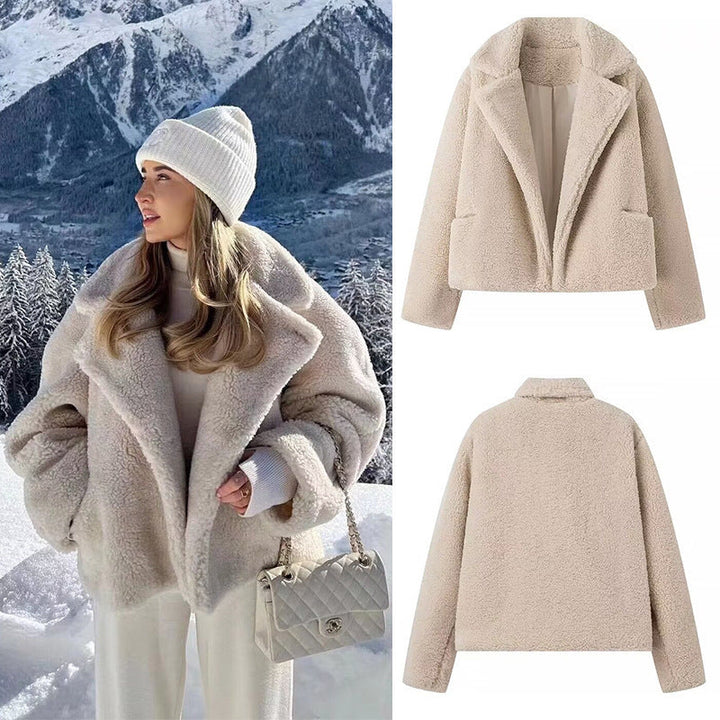Dam kort skuren teddy jacka in lamb fur look med oversize slagkrage