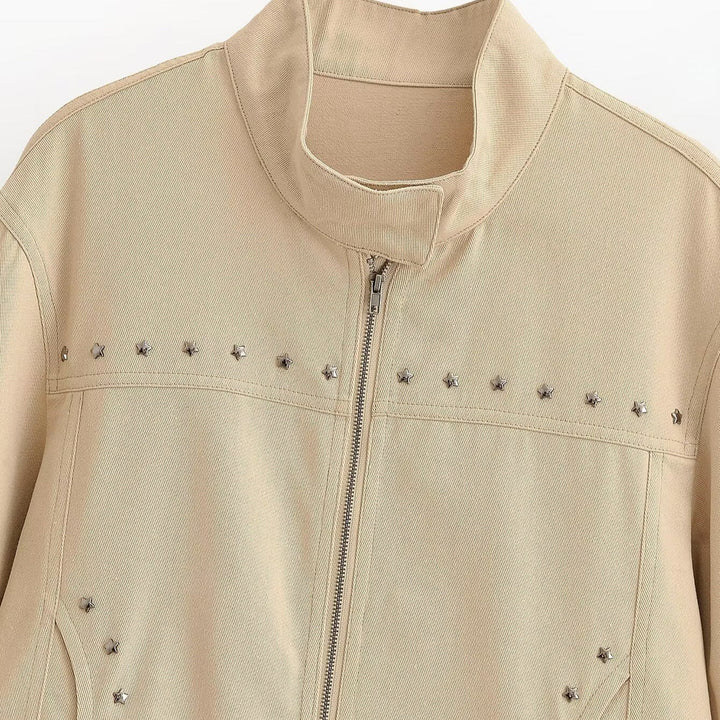 Dam Kort Jacka Tillverkad av Faux Läder med Studded Details och Stå Krage