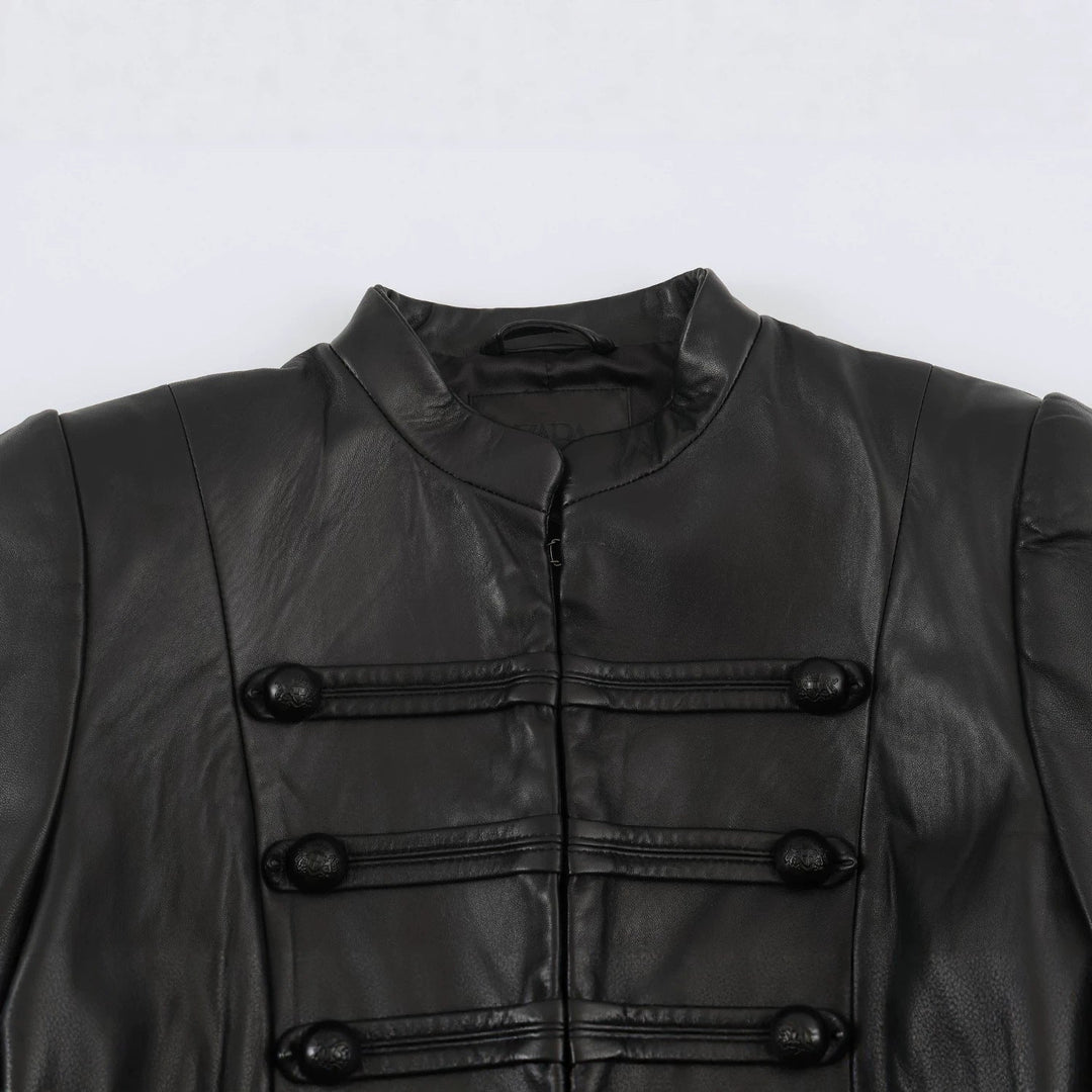 Dam Kort Jacka i Läderlook i Military-Inspired Design med Stå Krage och Dekorativ Knappar