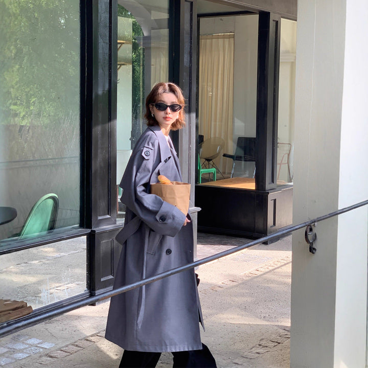 Dam lång trenchcoat in oversize look med bälte och Shoulder Patches