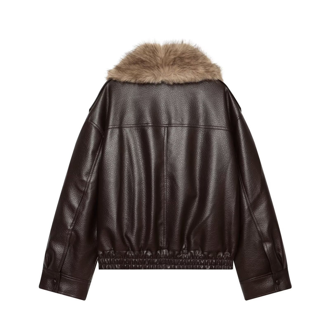 Dam kort skärning Biker läder jacka med Voluminous Faux Fur Shawl krage