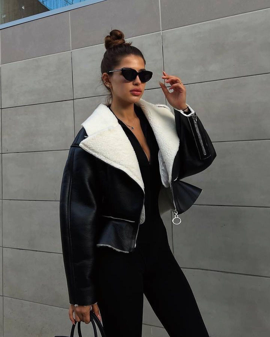 Dam kort Lambskin Imitation bikerjacka med oversize krage och asymmetrisk dragkedja