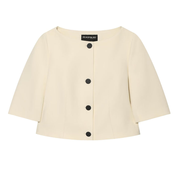 Dam Kort Jacka med Round Neckline, Boxig Silhuett, och Stora Dekorativ Knappar