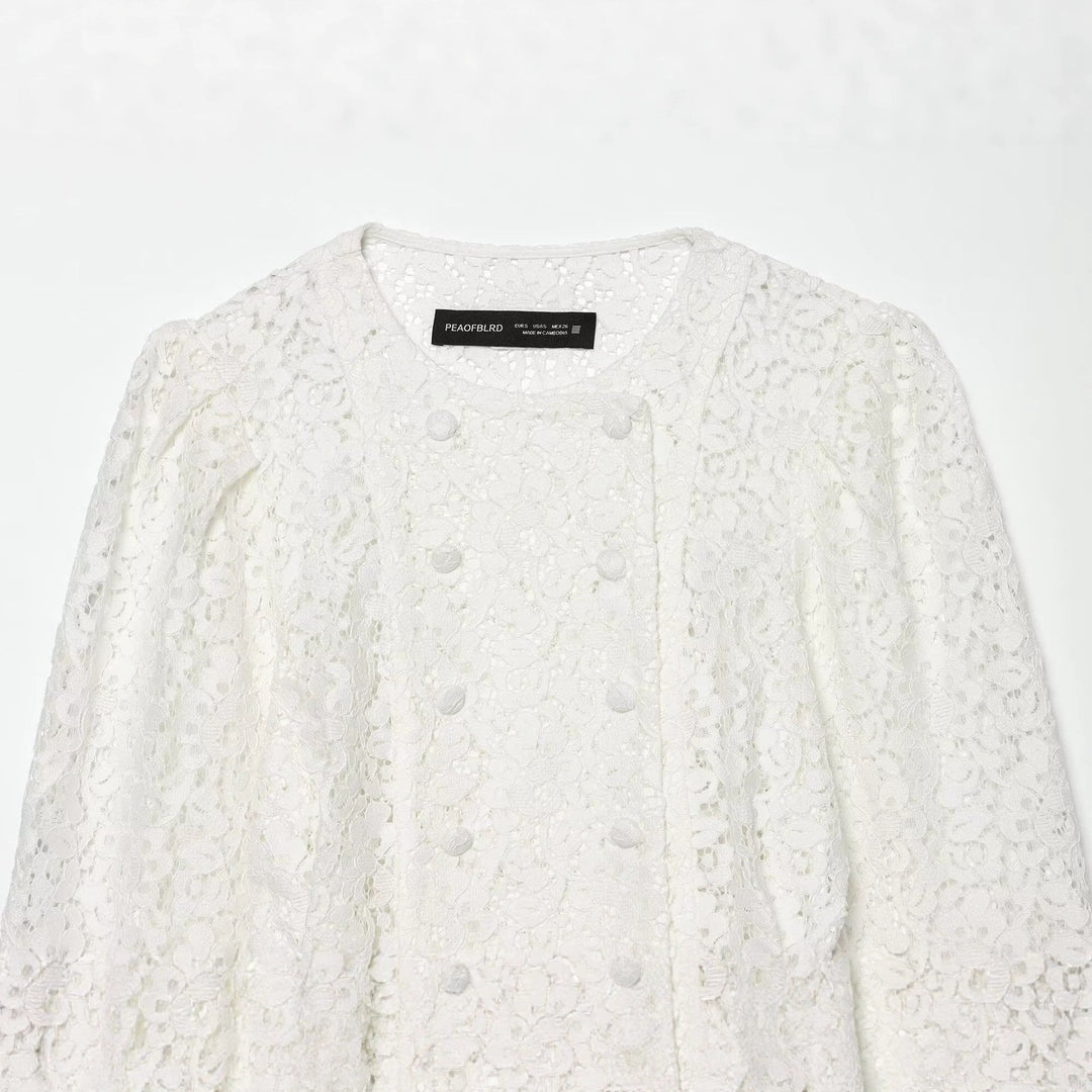 Dam Lace Jacka med Delicate Blommig Lace, Dekorativ Knapp Knäppning och Balloon Ärmar