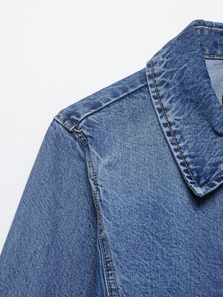 Dam Oversize Denimjacka i Boxig Skärning med Kort Silhuett och Patch Fickor