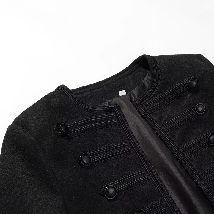 Dam kort-skärning military blouse jacka med round neckline, decorative manchester kanter, och glansig ball knappar