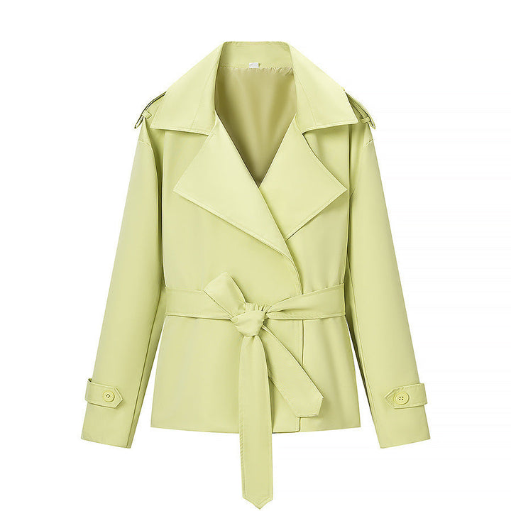 Dam skräddad kort trenchcoat med knytband och Epaulettes