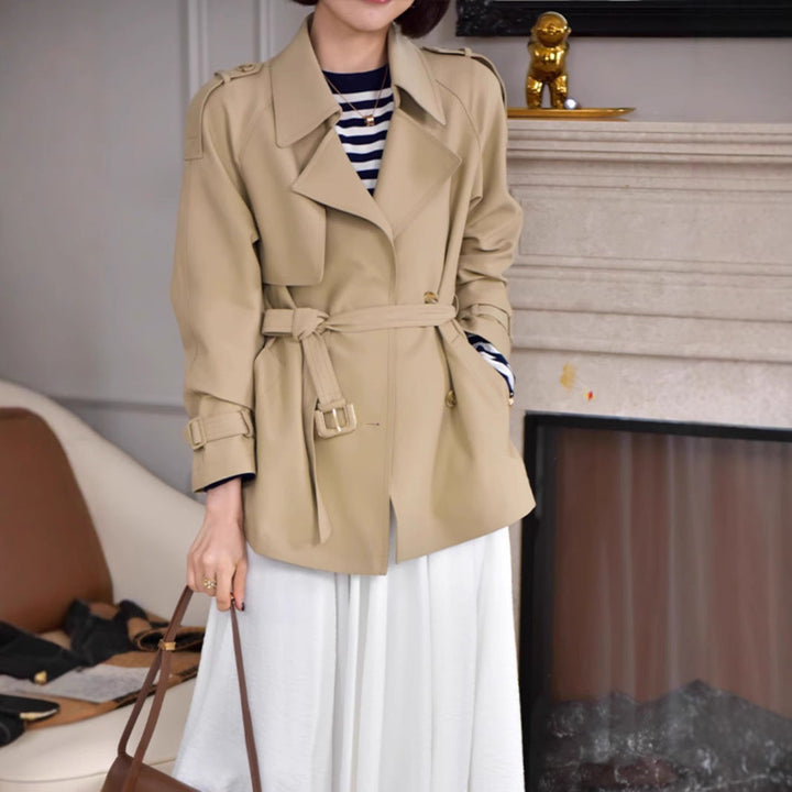 Dam modern trenchcoat med midjebälte