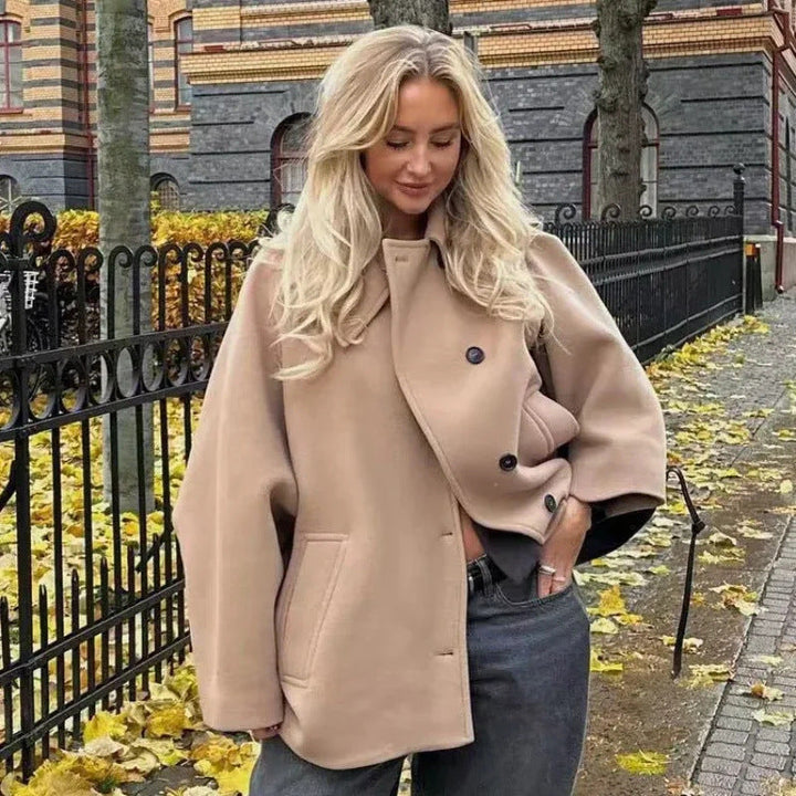 Dam 1200+ Oversize Ull Blend Kort Jacka med Relaxed Silhuett och Dold Knapp Knäppning