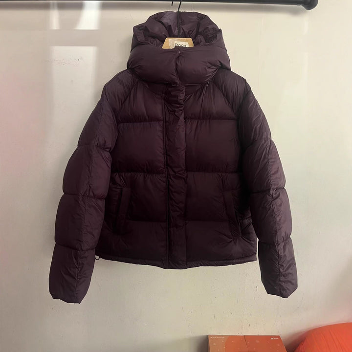 Dam Kort Skärning Oversized Quiltad Jacka med Hög Krage och Huva