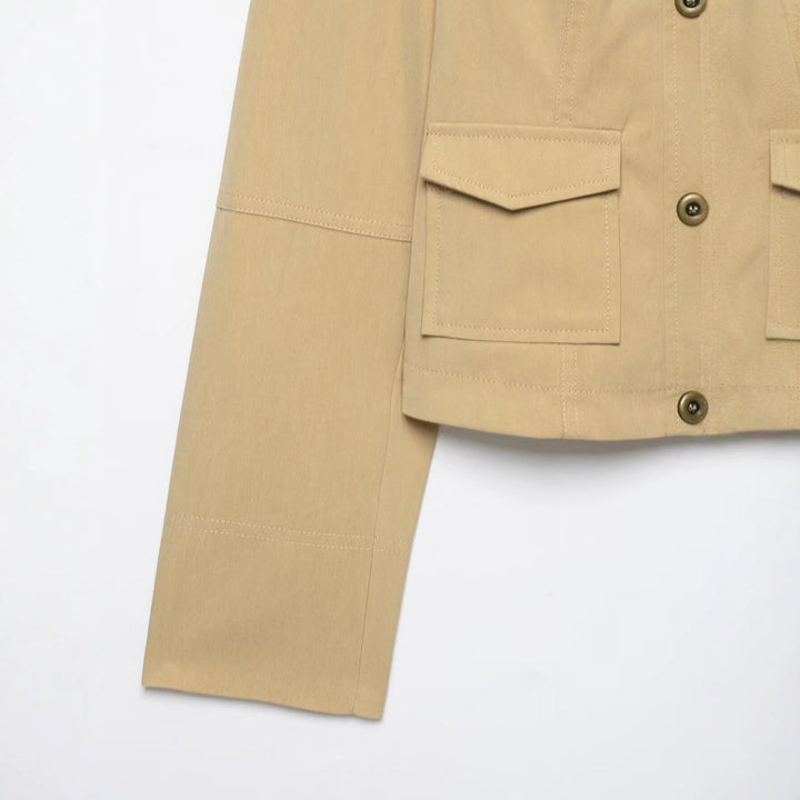 Dam Kort Double-Breasted Utility Blouson med Hög Standing Krage och Lock Fickor