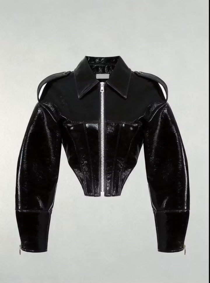Dam Kort-Skärning Faux Patent Läder Blouson med Skräddarsydd Corset Skärning