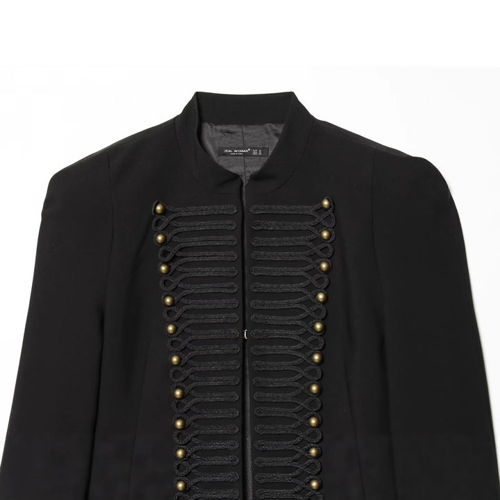 Dam Military-Inspired Kort Jacka med Stå Krage och Dekorativ Cords
