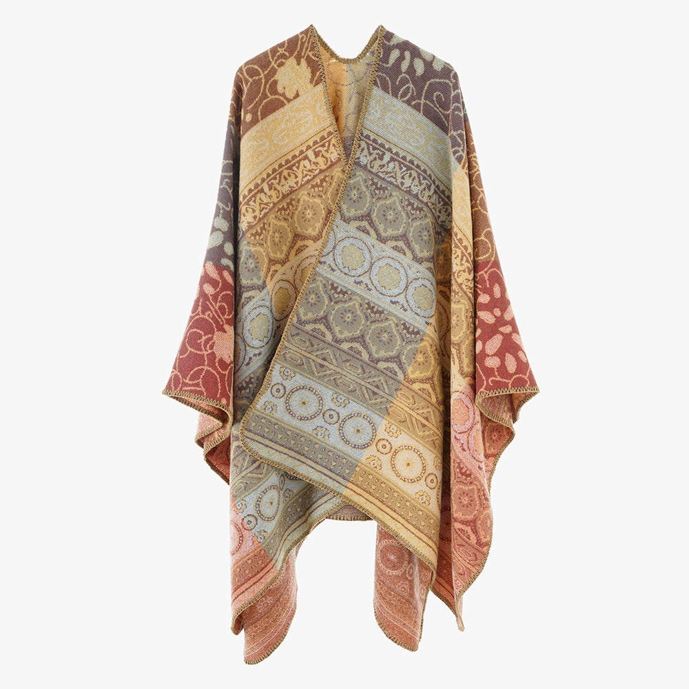 Dam Jacquard Cape med geometric ornament mönster och kontrasterande overlock seam