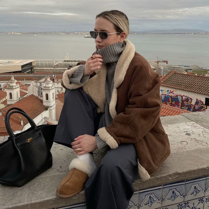 Dam Kort Aviatorjacka Tillverkad av Suede Imitation med Teddy Foder och Stora Lapels