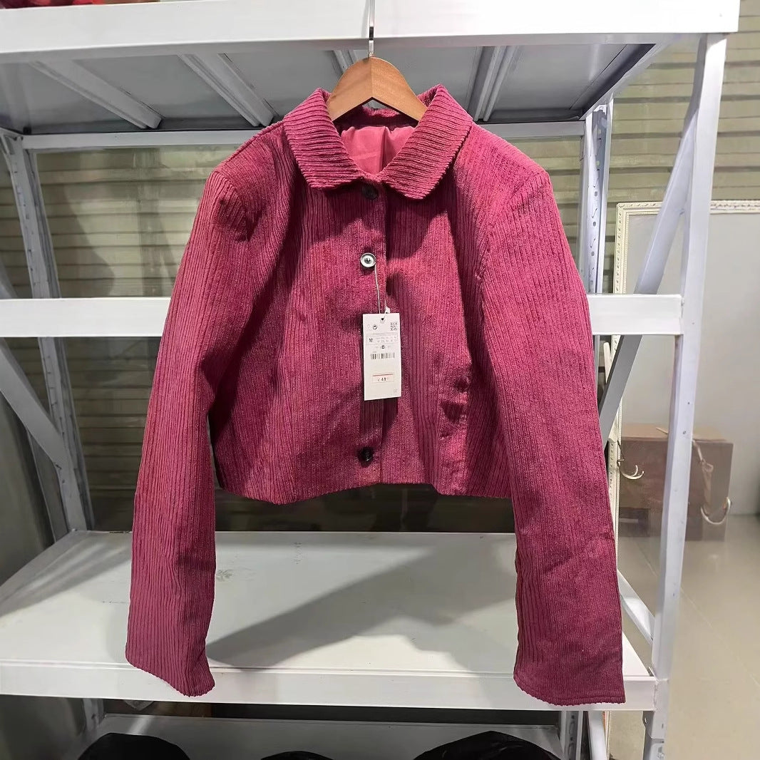 Dam kort manchester jacka med skjortkrage, waist-length boxy skärning och continuous knäppning