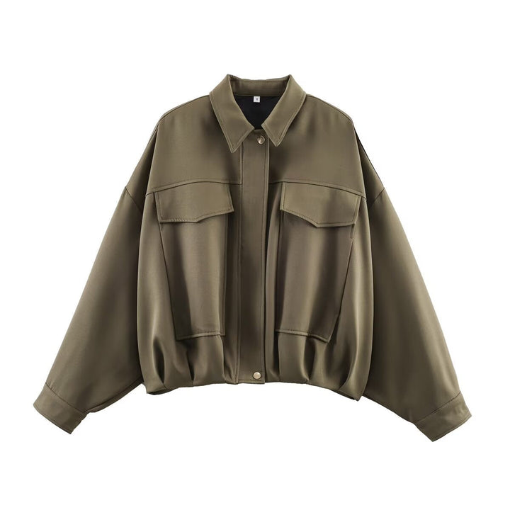 Dam oversized utility jacka med oversized flap fickor, dropped axel, och elastic waistband