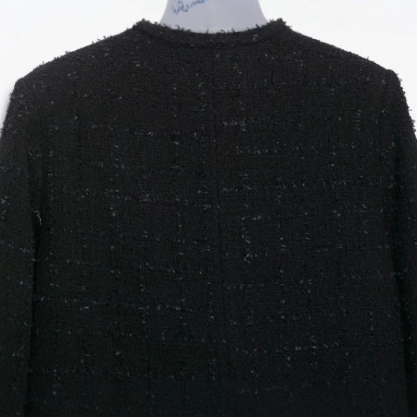Dam Kort Kort Bouclé Tweed Blazer med Rounded Edges, Golden Dekorativ Knappar och Patch Fickor