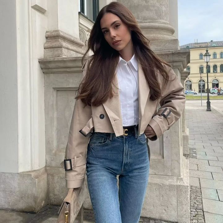 Dam Kort Trench Jacka med Epaulettes, Waist Belt och Justerbar Muddar