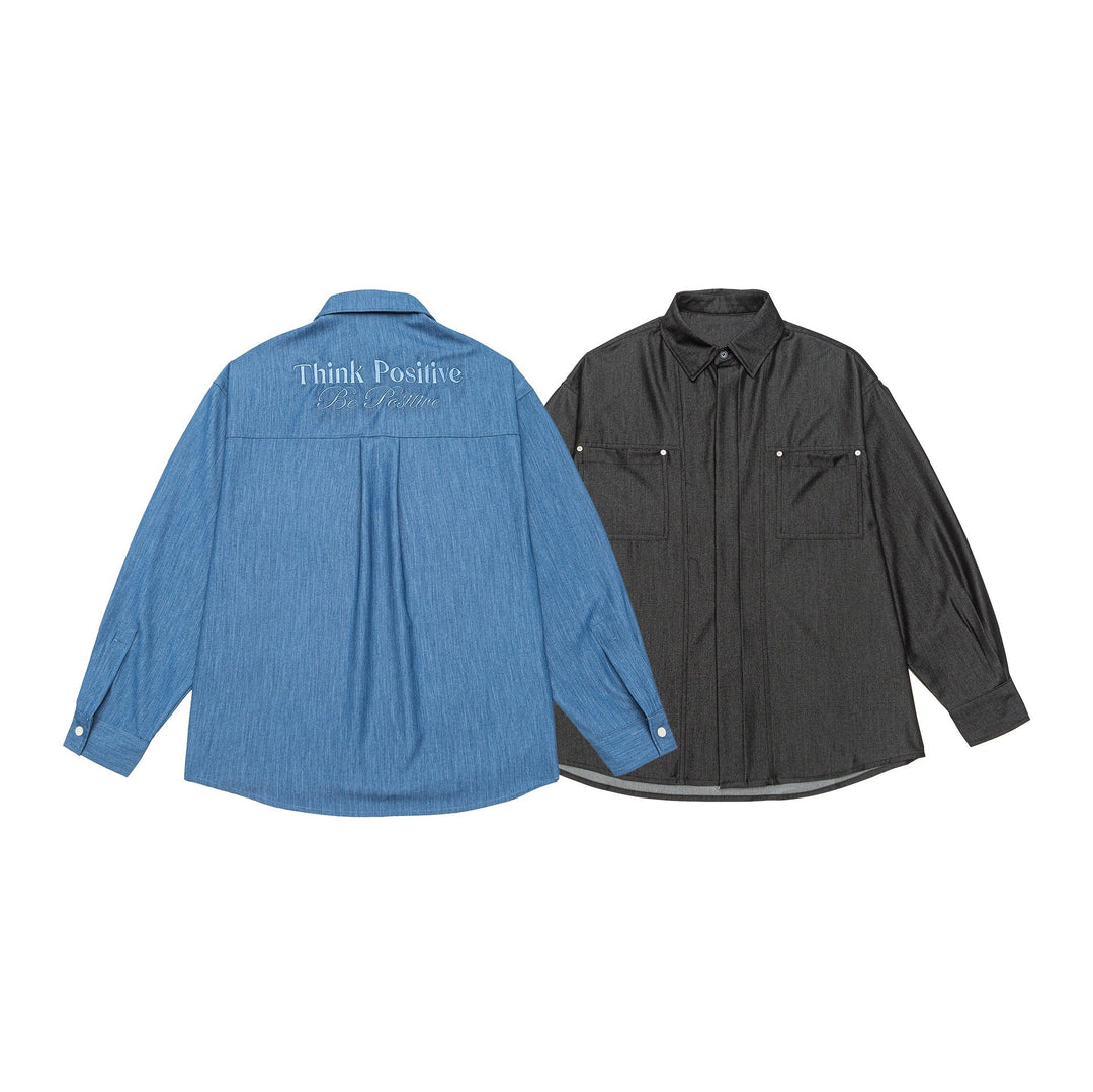 Herr overshirt tillverkad av kraftig twill kvalitet med dold knäppslå och bröstfickor