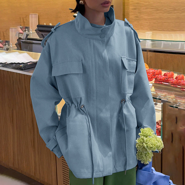 Dam utility parka med dragsko midja, flap fickor och ståkrage