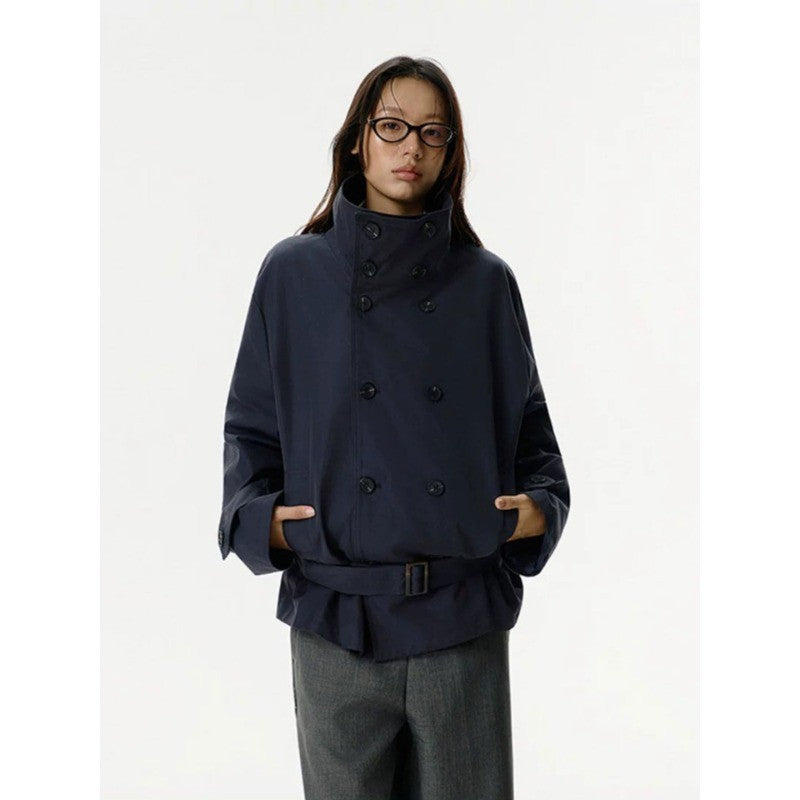 Dam kort jacka in trench stil med Double-Breasted knappslå, midjebälte, och ståkrage
