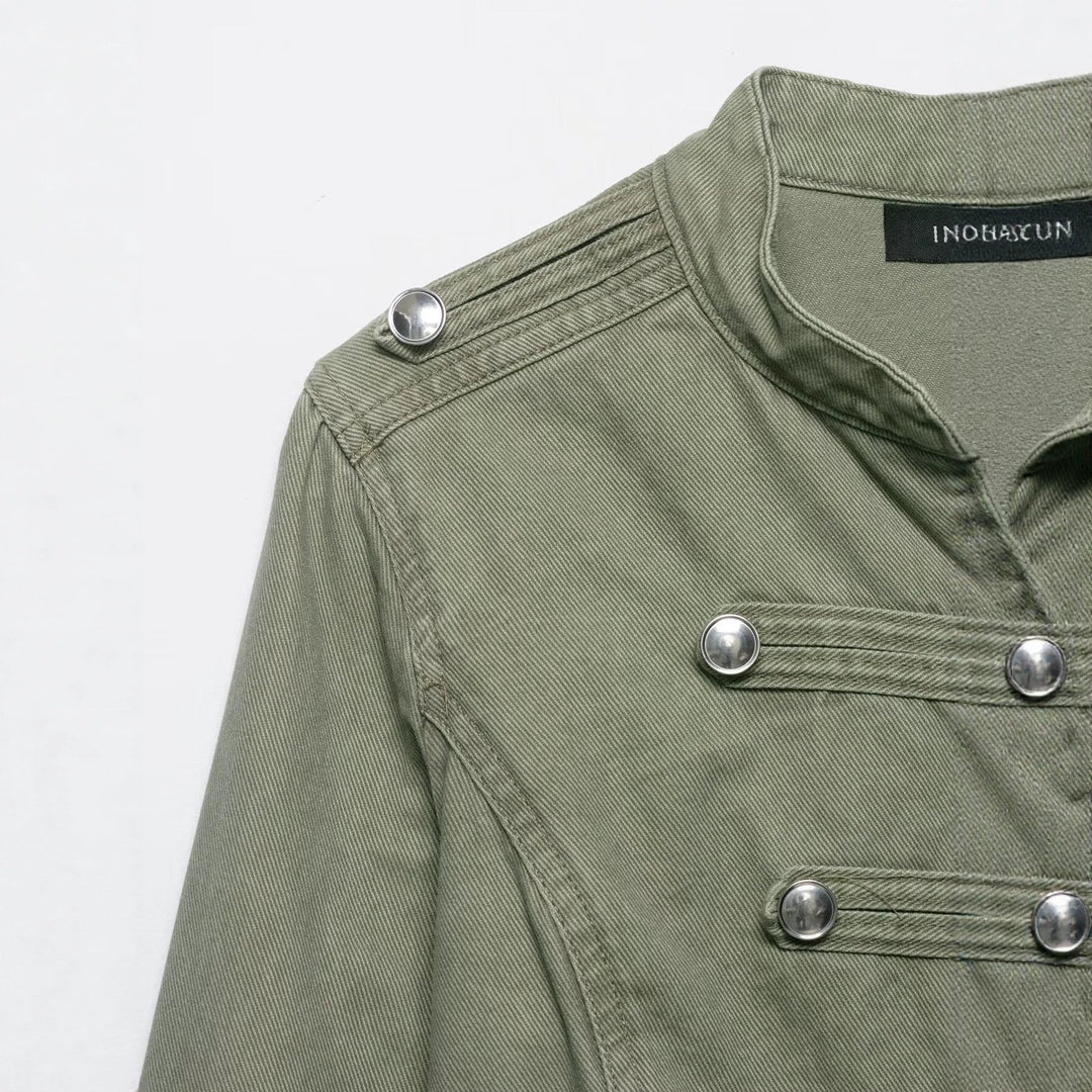 Dam Kort Military Jacka med Stå Krage, Dekorativ Knapp Knäppning, och Fitted Silhuett