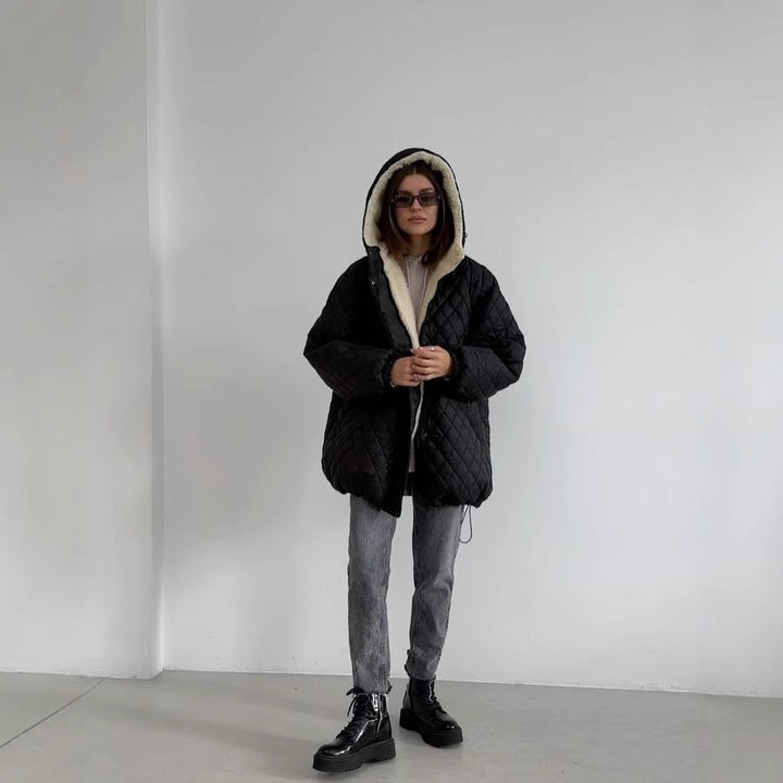 Dam oversize kviltad jacka med teddyfoder och huva