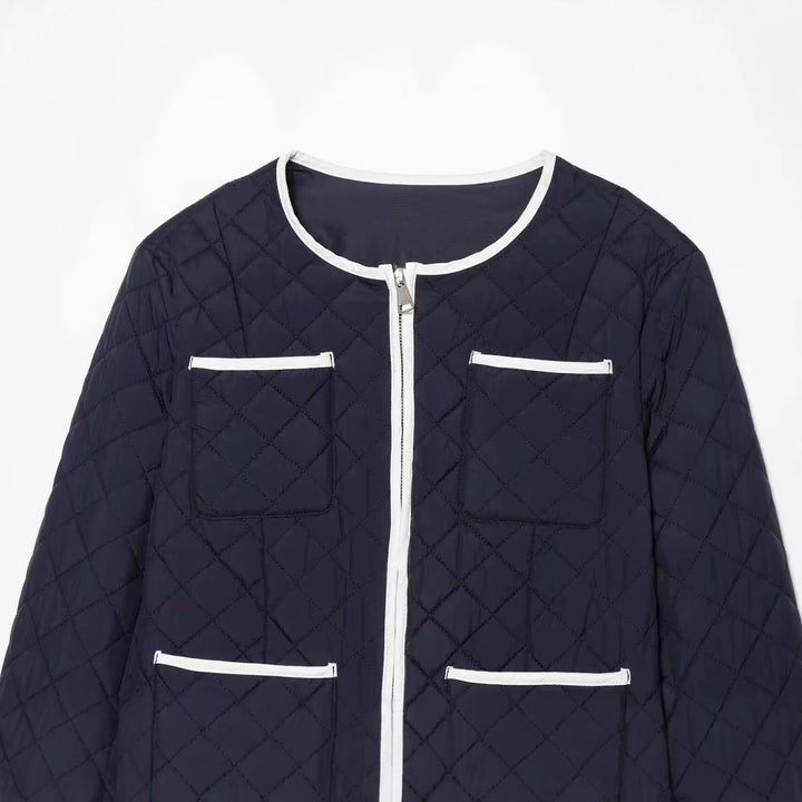 Dam Kort Quiltad Jacka med Round Neck, Contrast Piping och Patch Fickor