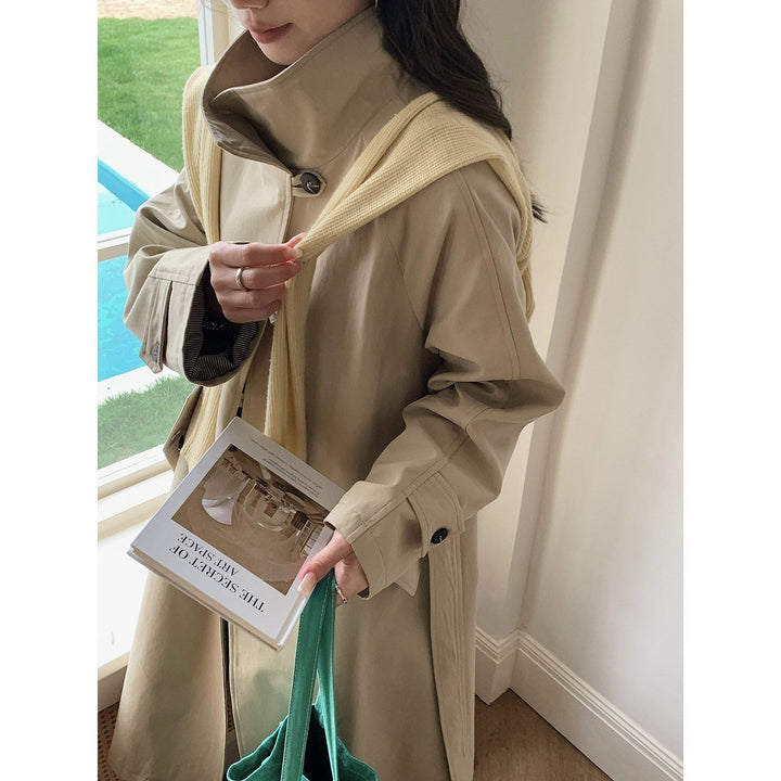 Dam längre trenchcoat med hög ståkrage och Raglan ärmar