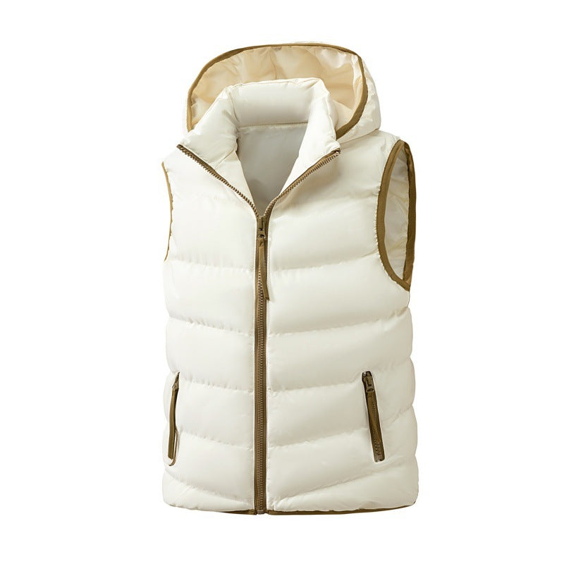 Dam lätt quiltad väst med ergonomic huva, synthetic thermal fyllning och kontrasterande edging