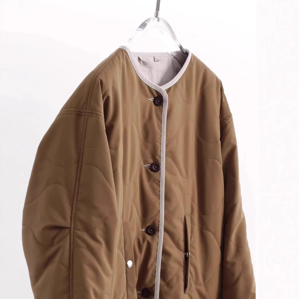 Dam stilren kviltad jacka med Round Neckline