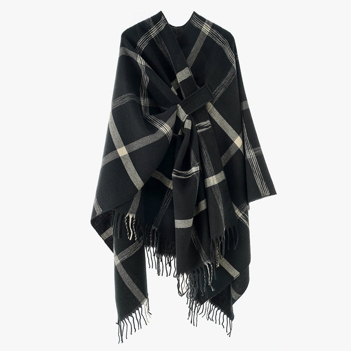 Dam oversized capeponcho tillverkad av ullblandning med tie bälte, fringes, och stor check mönster
