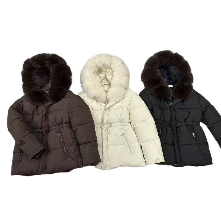 Dam kort vadderad kviltad jacka med dragsko midja och voluminous fur krage